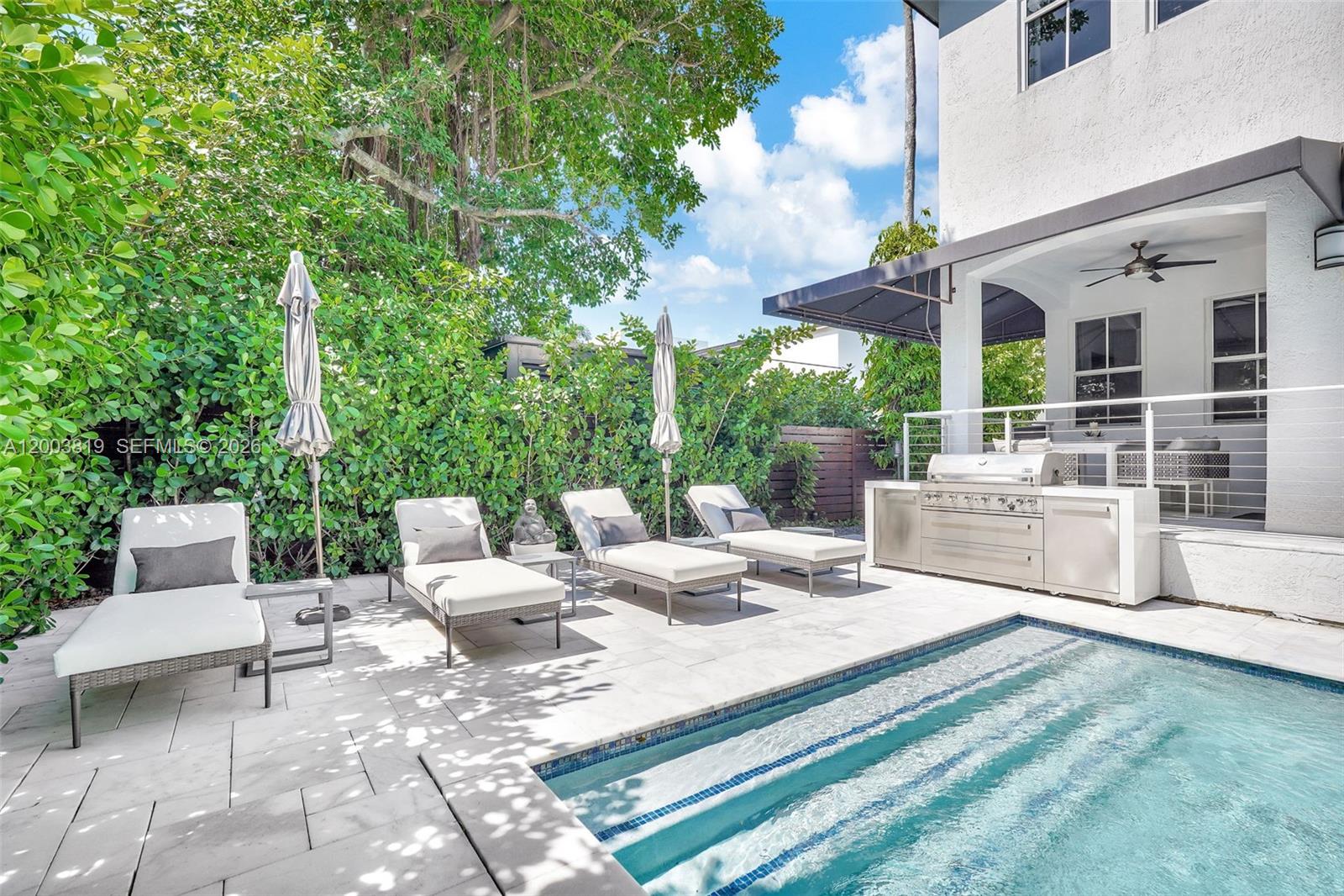 2143 N Bay Rd Miami Beach, FL 33140