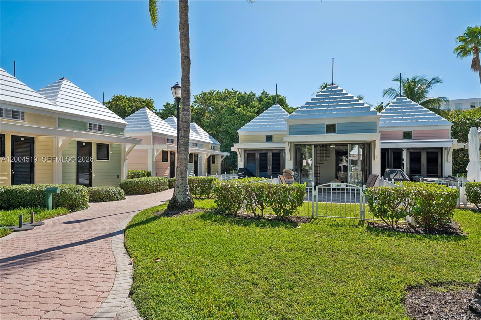 719 Crandon Blvd #310 Key Biscayne, FL 33149