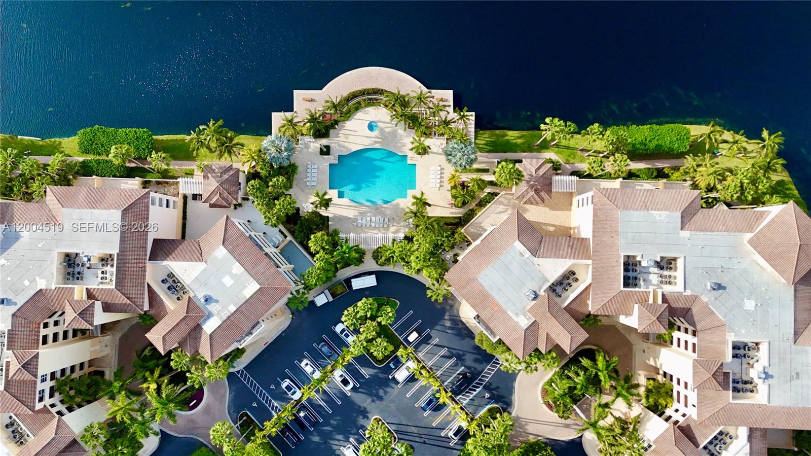 719 Crandon Blvd #310 Key Biscayne, FL 33149