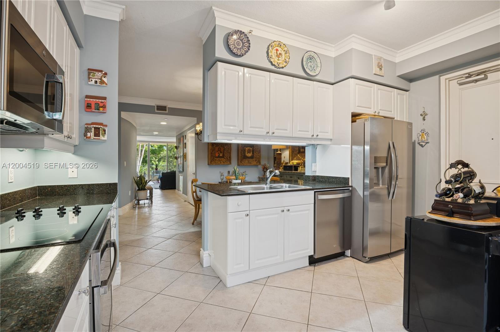 719 Crandon Blvd #310 Key Biscayne, FL 33149