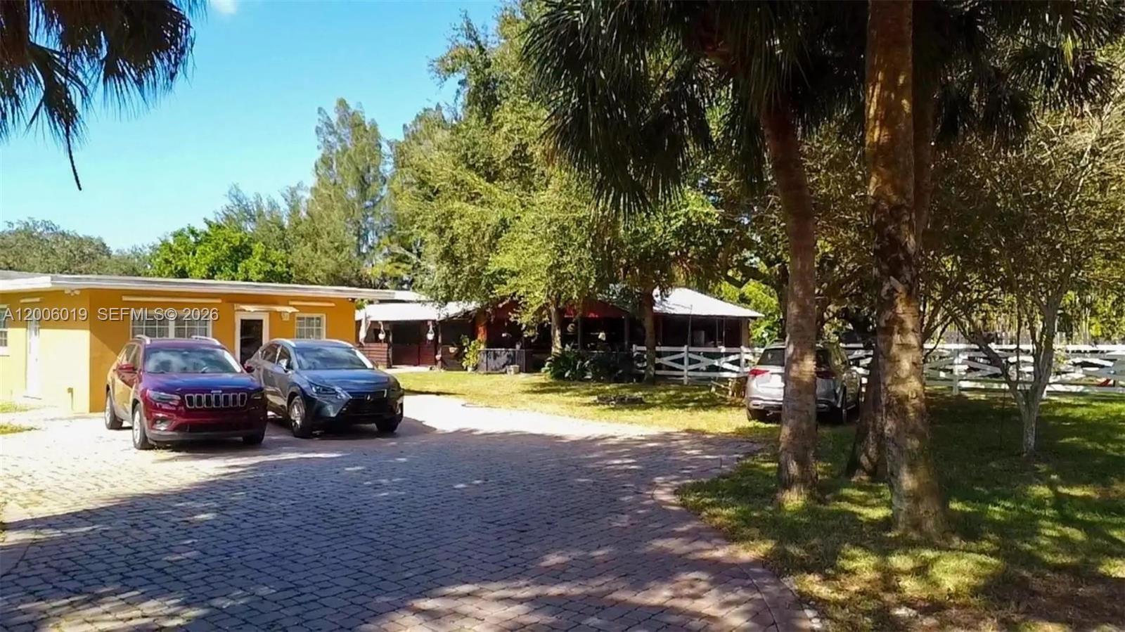 4001 SW 73rd Ave Davie, FL 33314