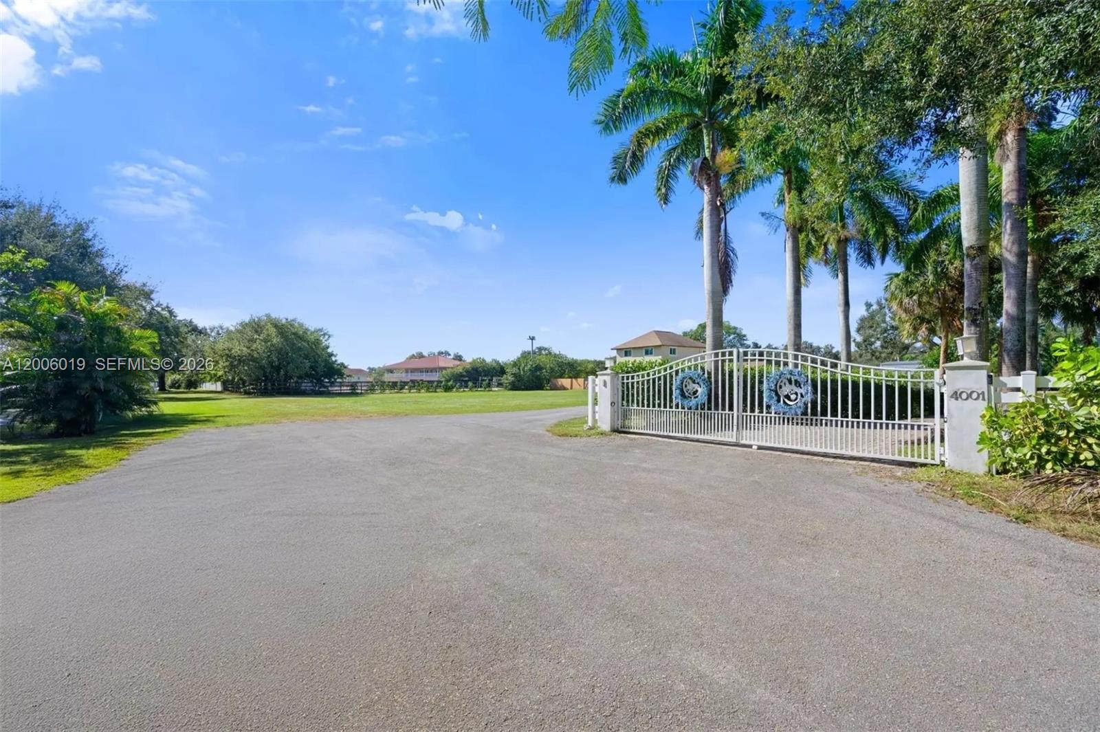 4001 SW 73rd Ave Davie, FL 33314