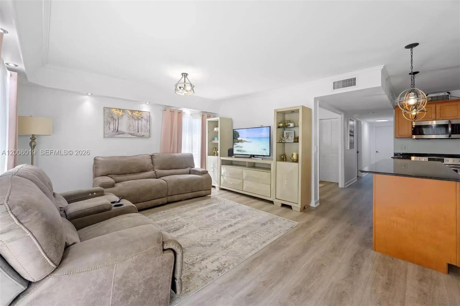 4001 SW 73rd Ave Davie, FL 33314