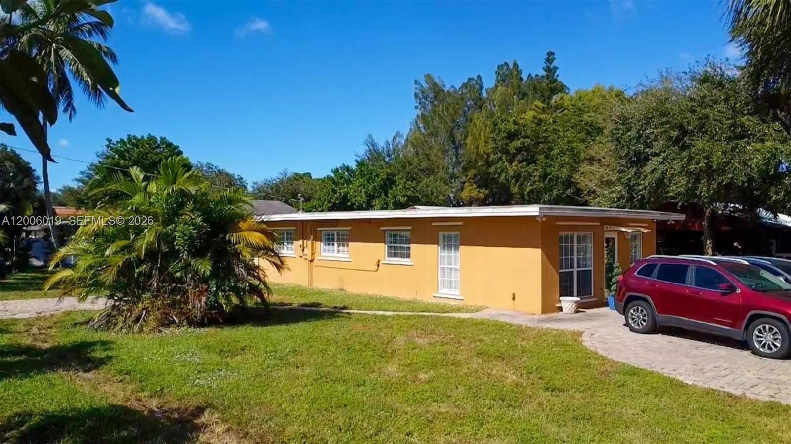 4001 SW 73rd Ave Davie, FL 33314