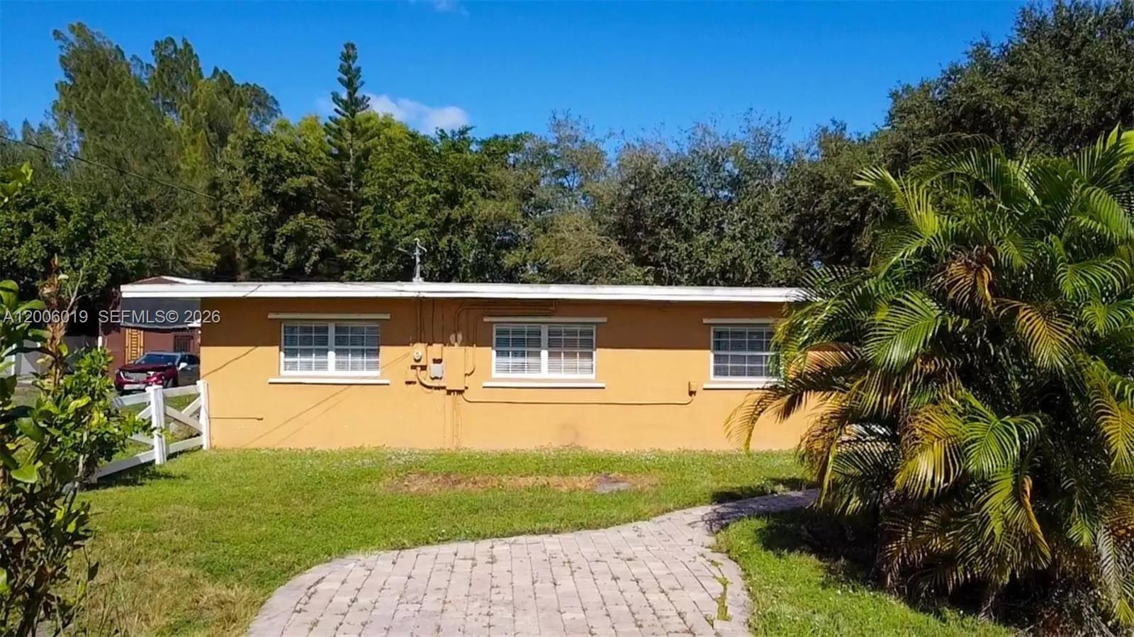 4001 SW 73rd Ave Davie, FL 33314