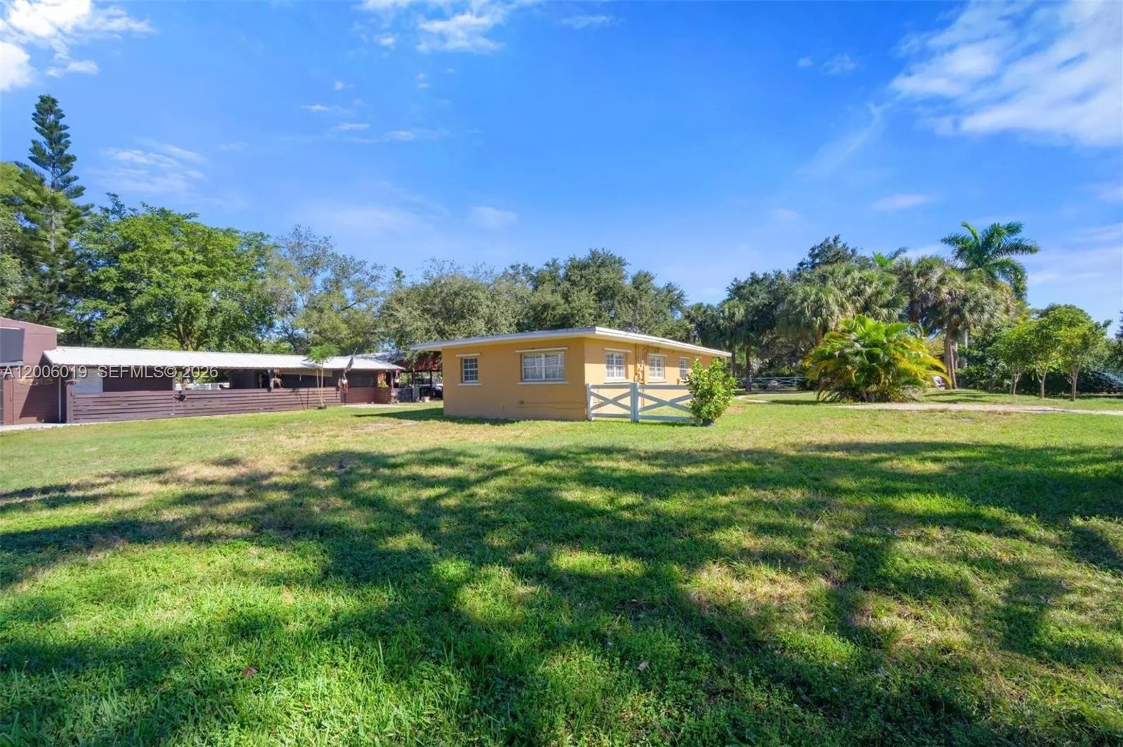 4001 SW 73rd Ave Davie, FL 33314