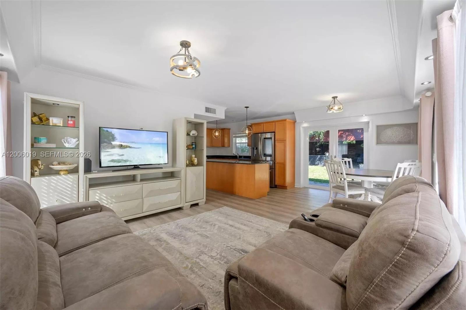 4001 SW 73rd Ave Davie, FL 33314