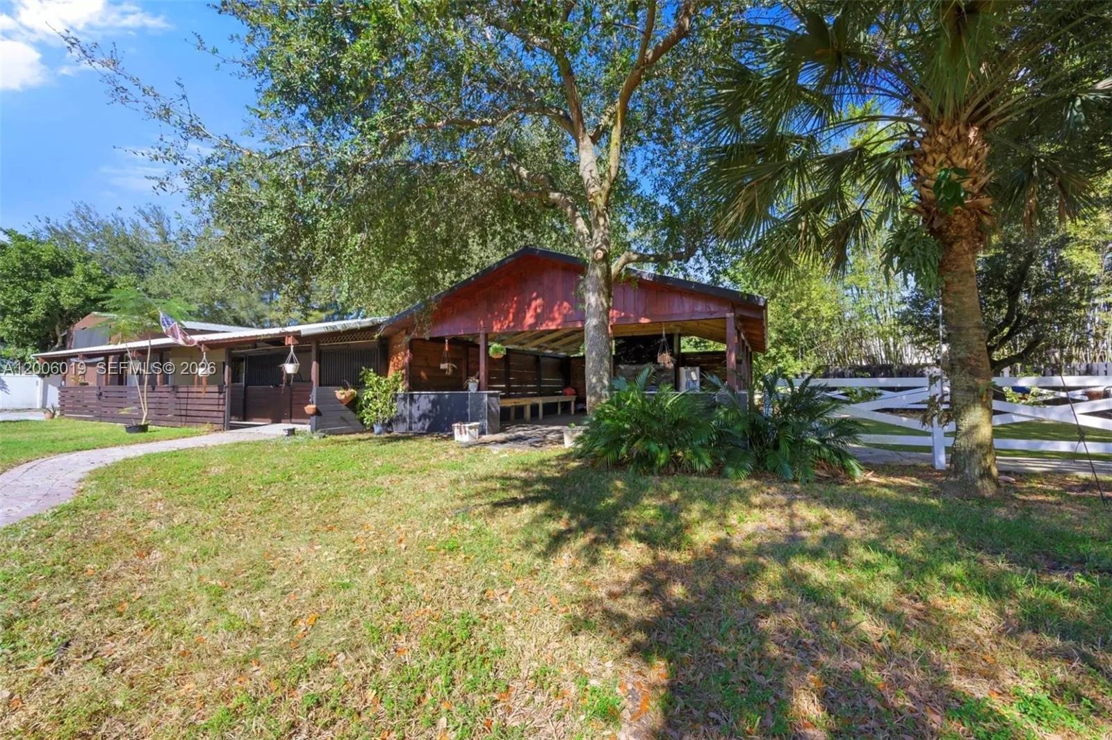 4001 SW 73rd Ave Davie, FL 33314
