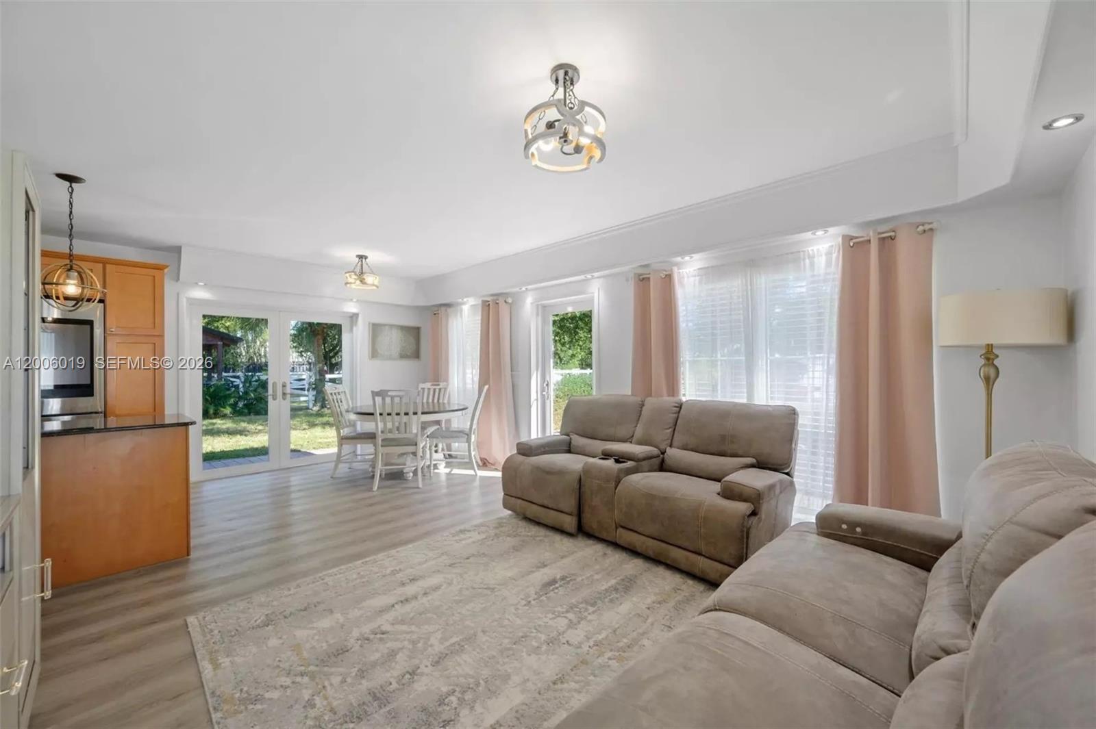 4001 SW 73rd Ave Davie, FL 33314