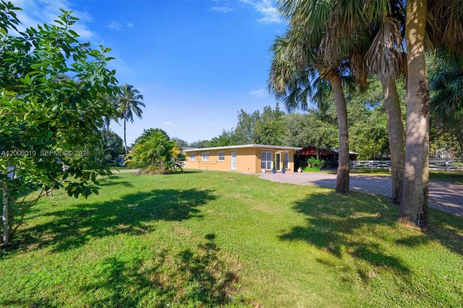 4001 SW 73rd Ave Davie, FL 33314