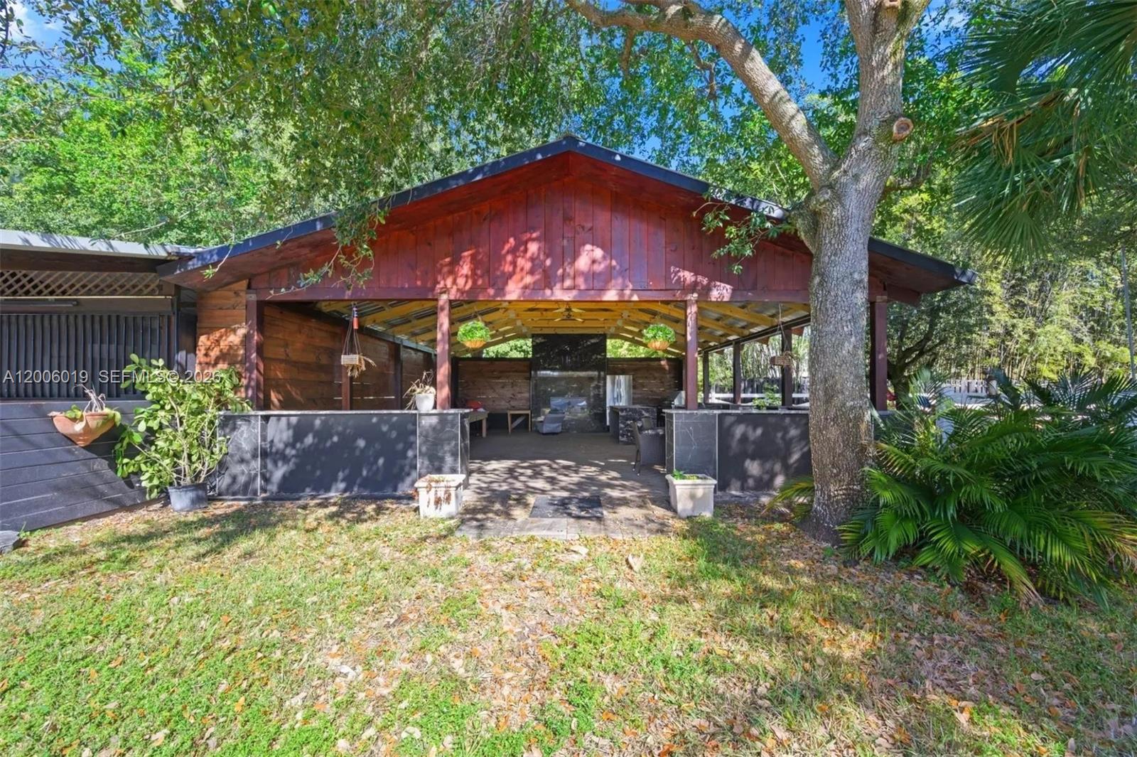 4001 SW 73rd Ave Davie, FL 33314