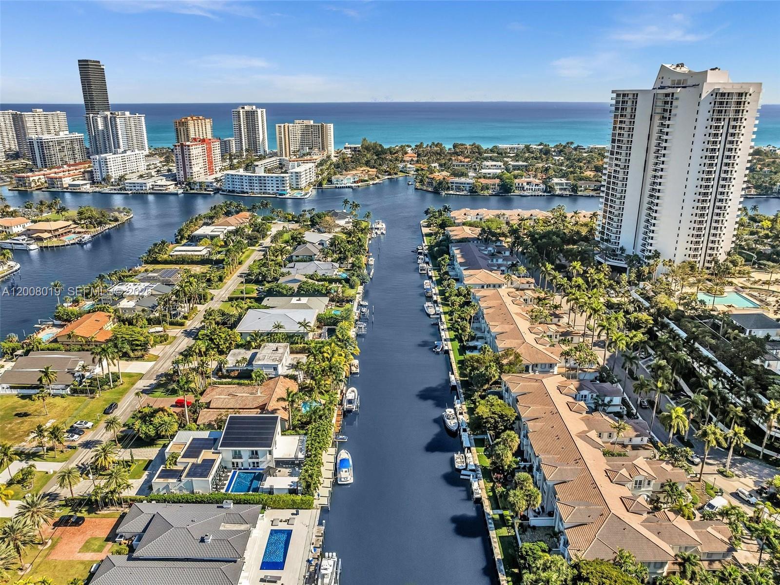 307 Holiday Dr Hallandale Beach, FL 33009