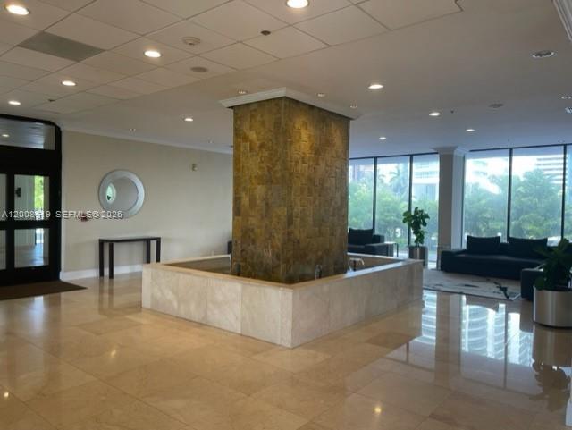 image Brickell Place I8