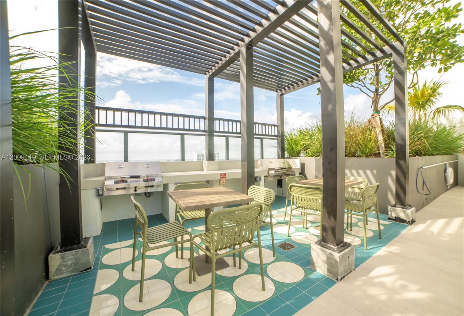 11 NE 6th #1104 Miami, FL 33132