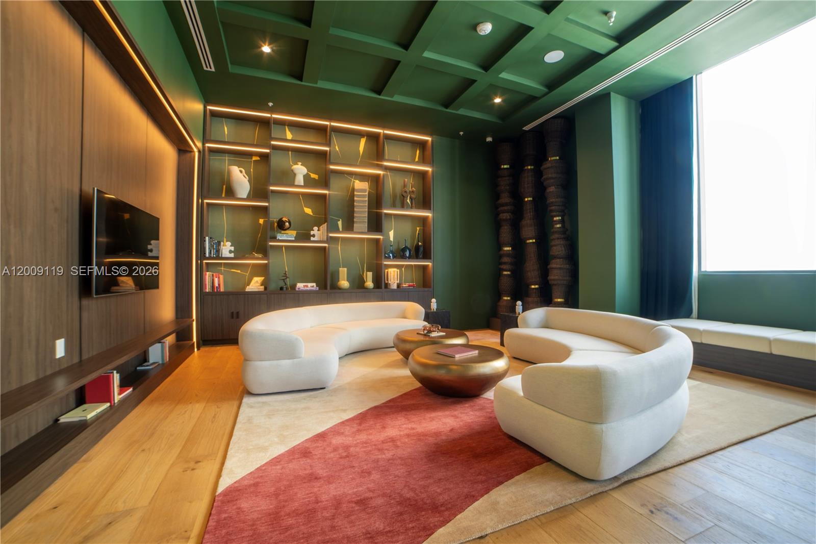 11 NE 6th #1104 Miami, FL 33132