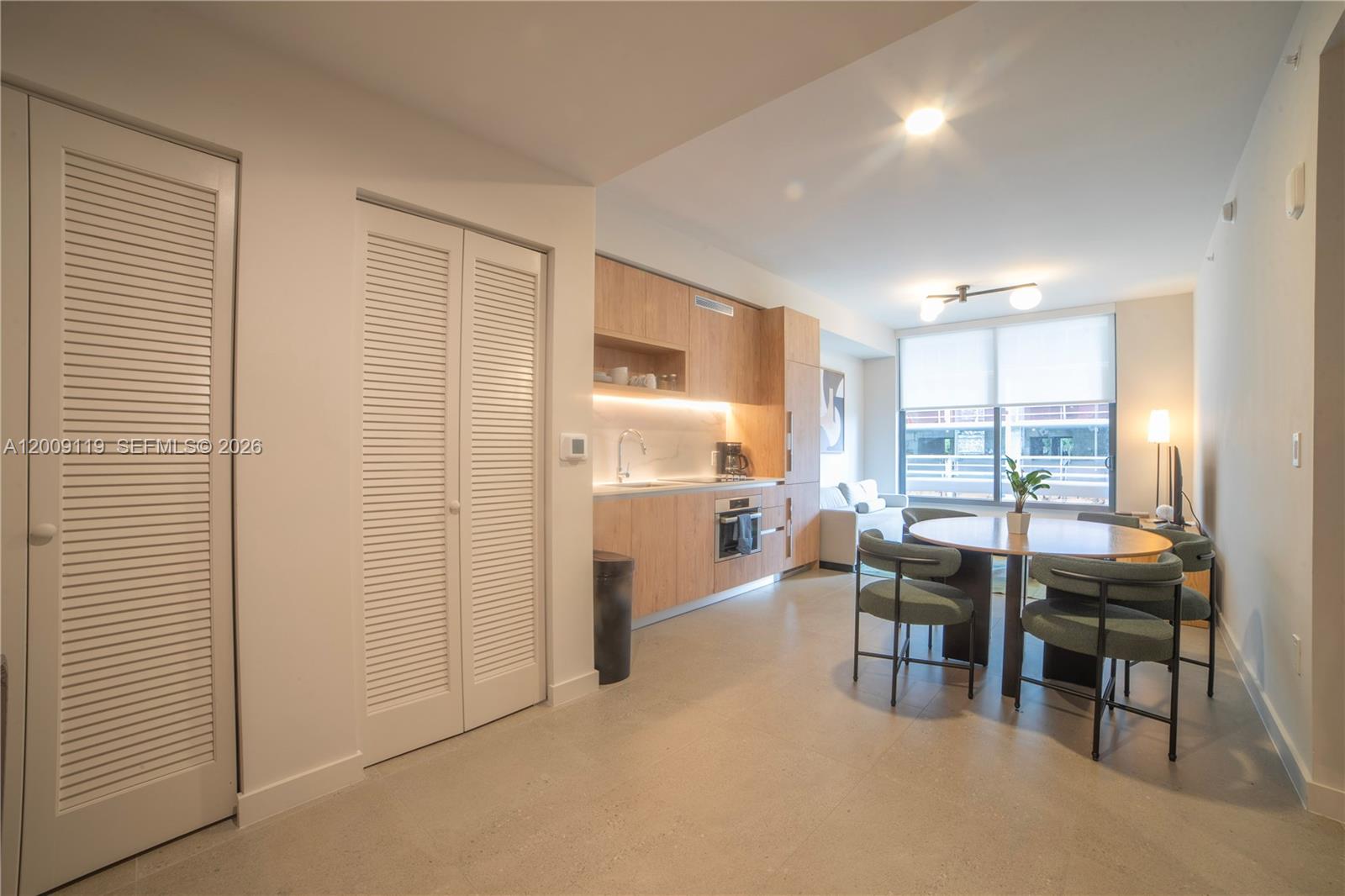 11 NE 6th #1104 Miami, FL 33132