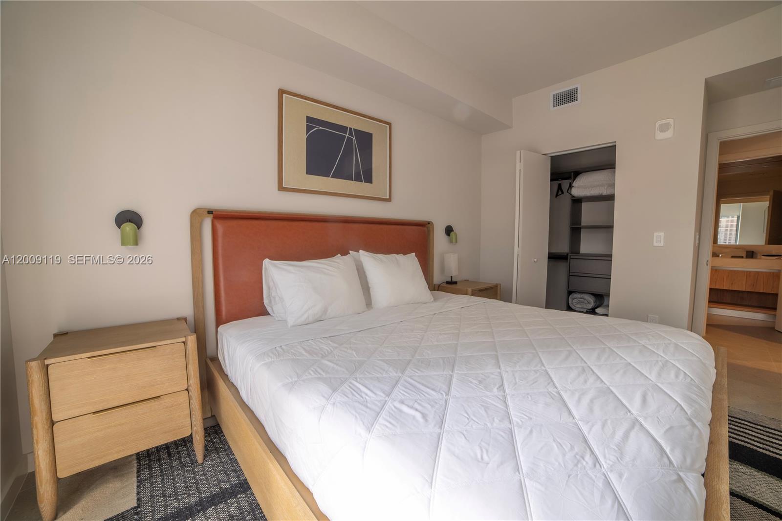 11 NE 6th #1104 Miami, FL 33132