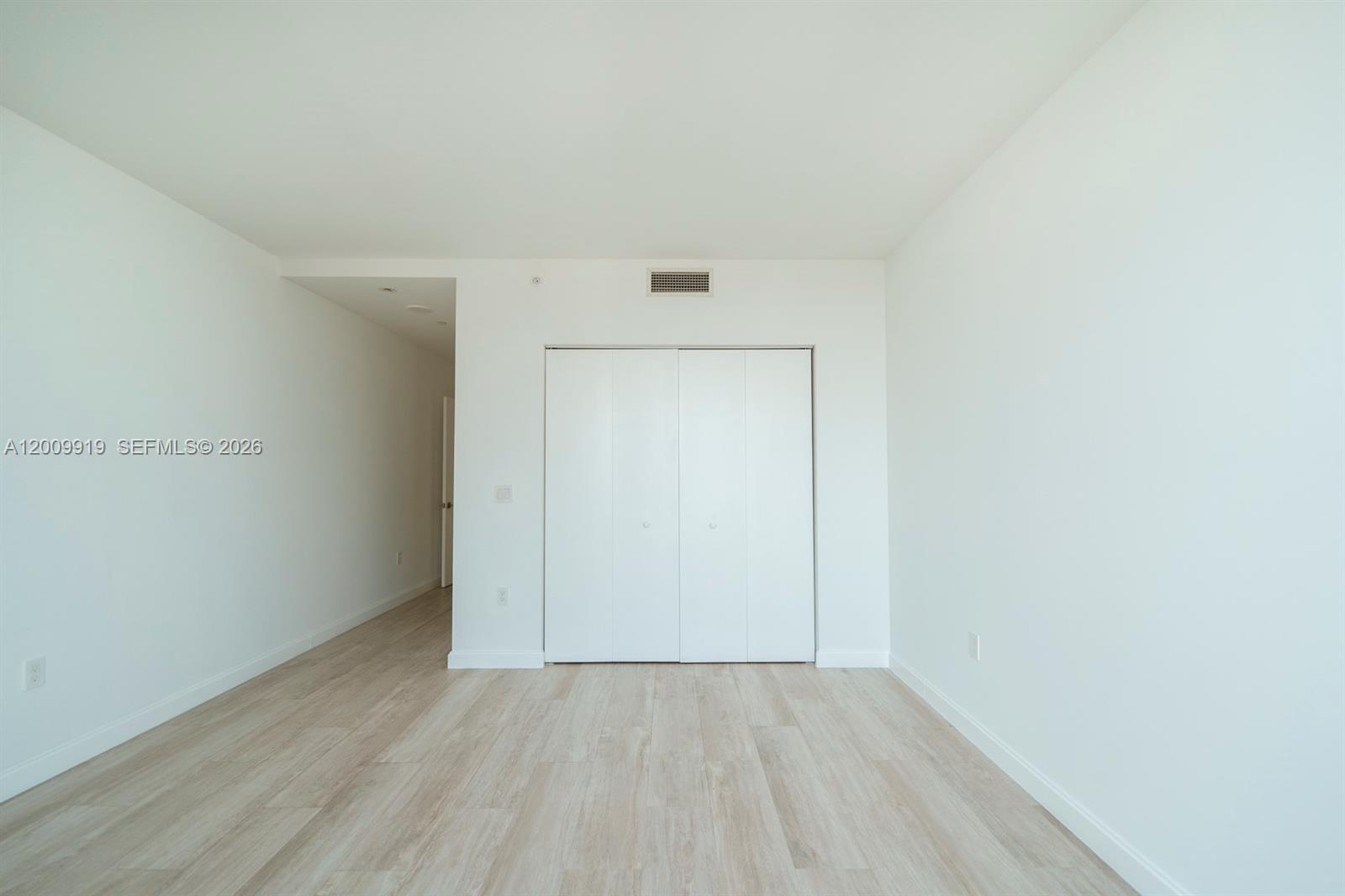 image Brickell Heights East16