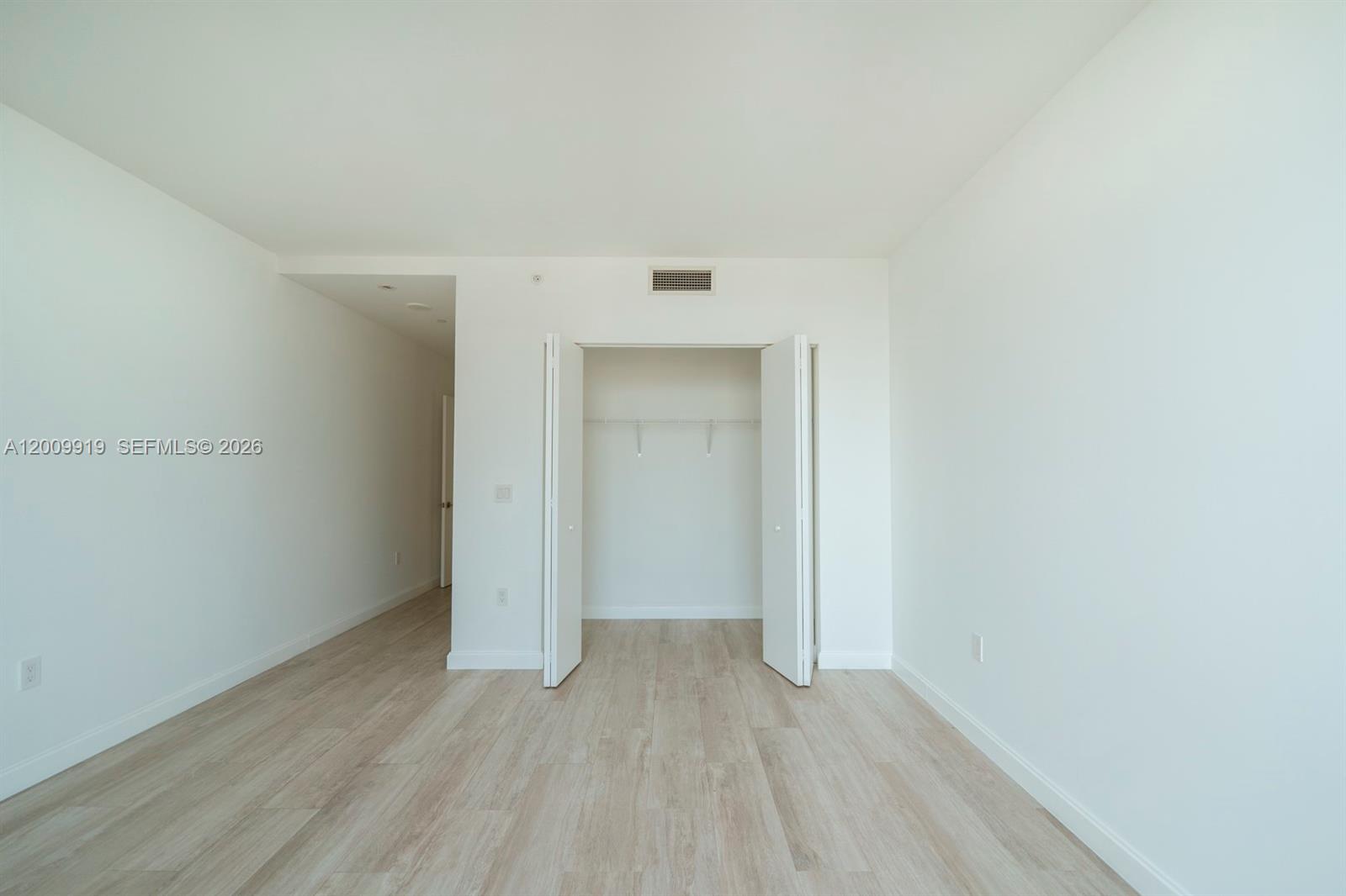 image Brickell Heights East17