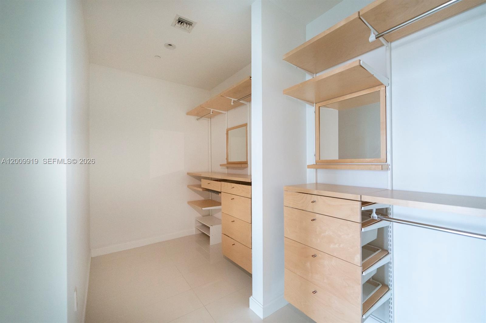 image Brickell Heights East23