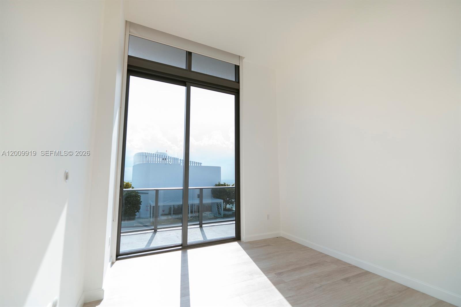 image Brickell Heights East35