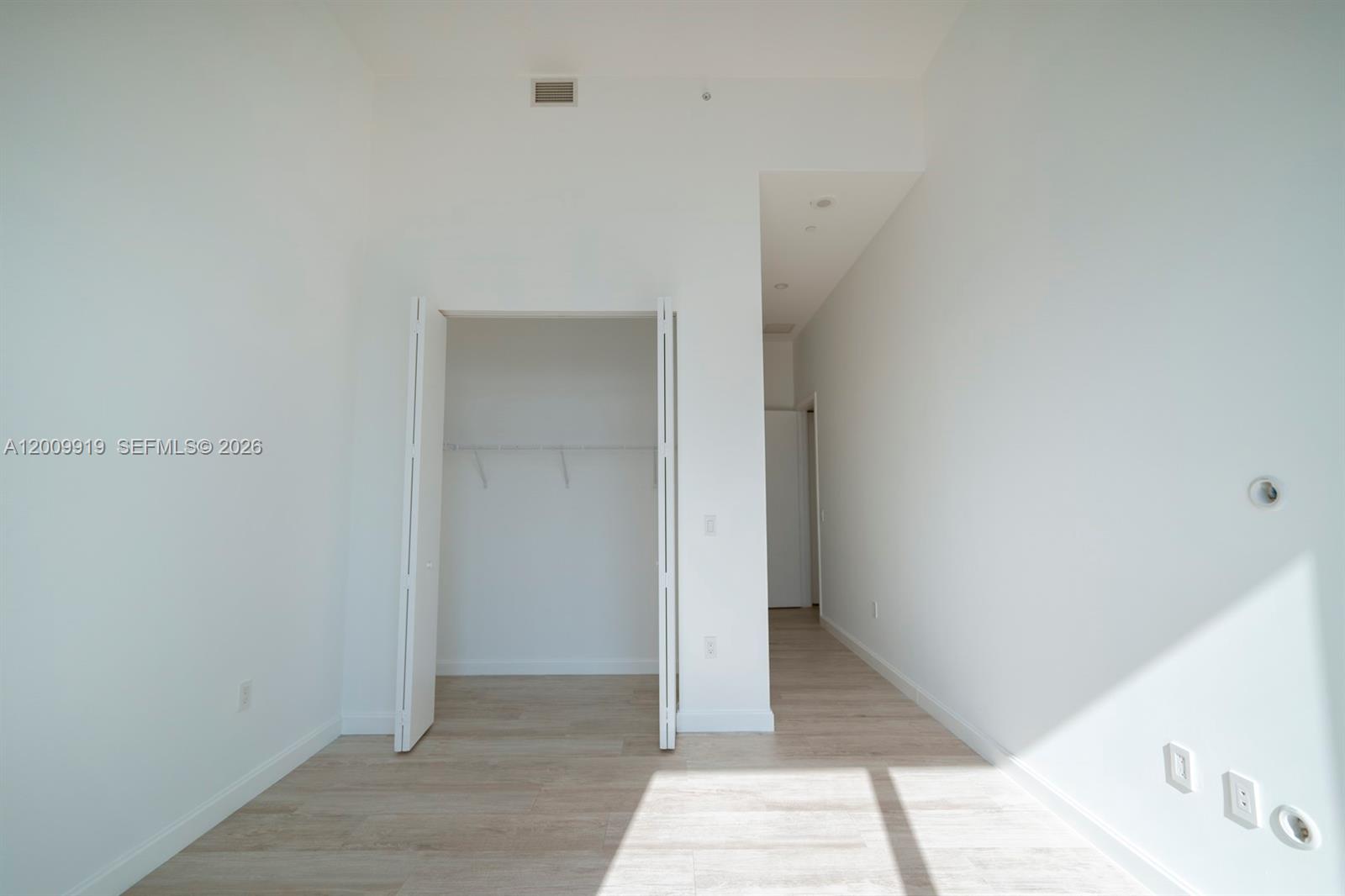 image Brickell Heights East37