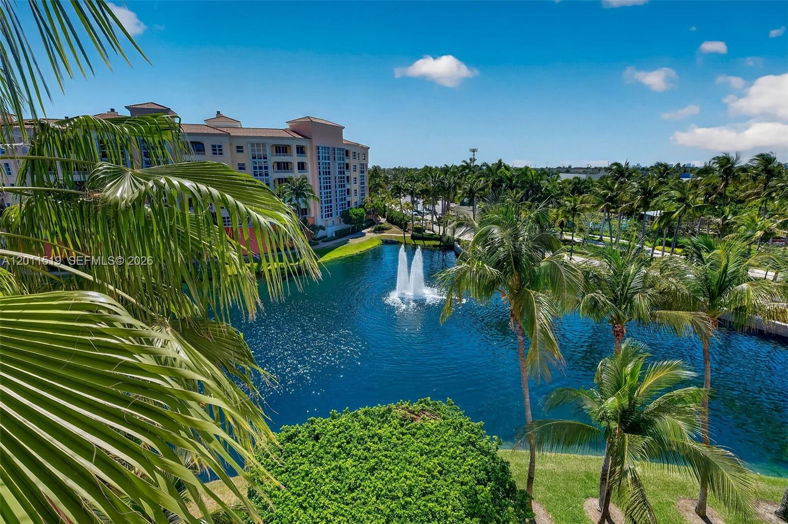 705 Crandon Blvd #506