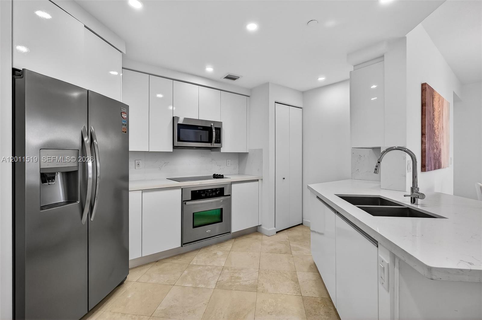 705 Crandon Blvd #506 Key Biscayne, FL 33149