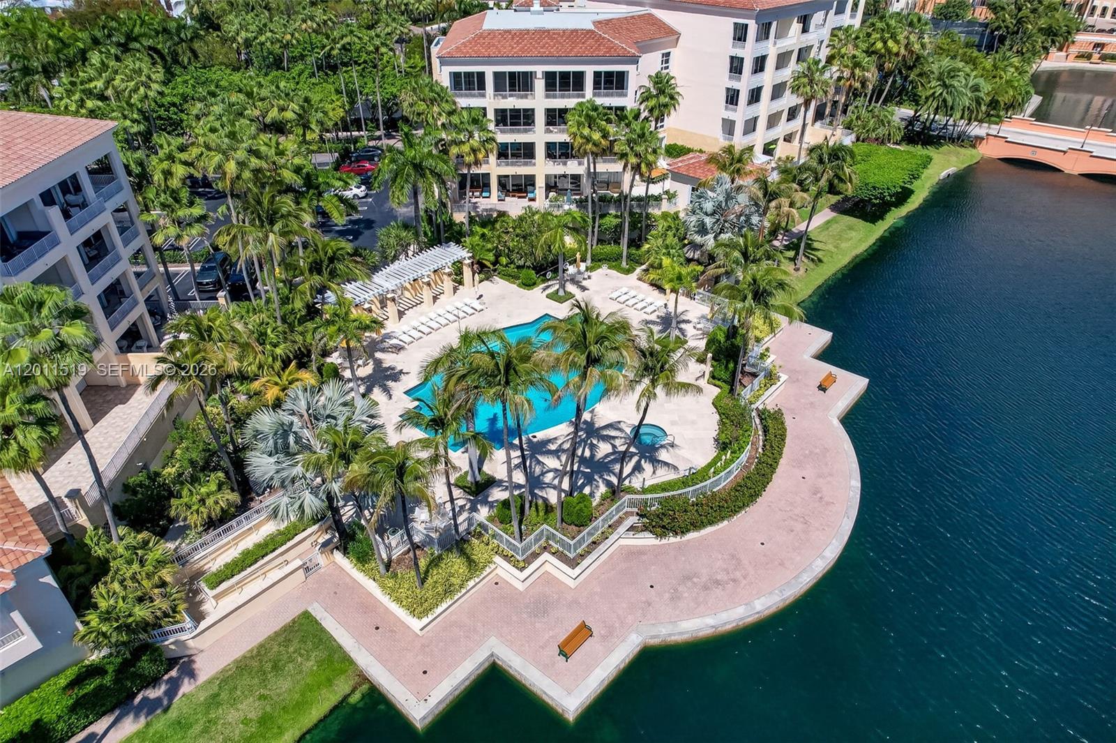 705 Crandon Blvd #506 Key Biscayne, FL 33149