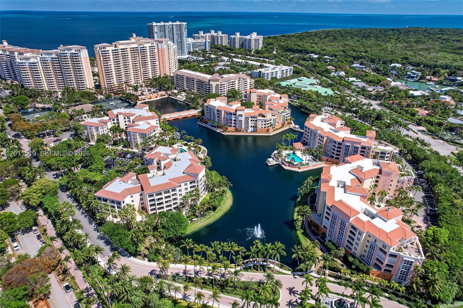 705 Crandon Blvd #506 Key Biscayne, FL 33149