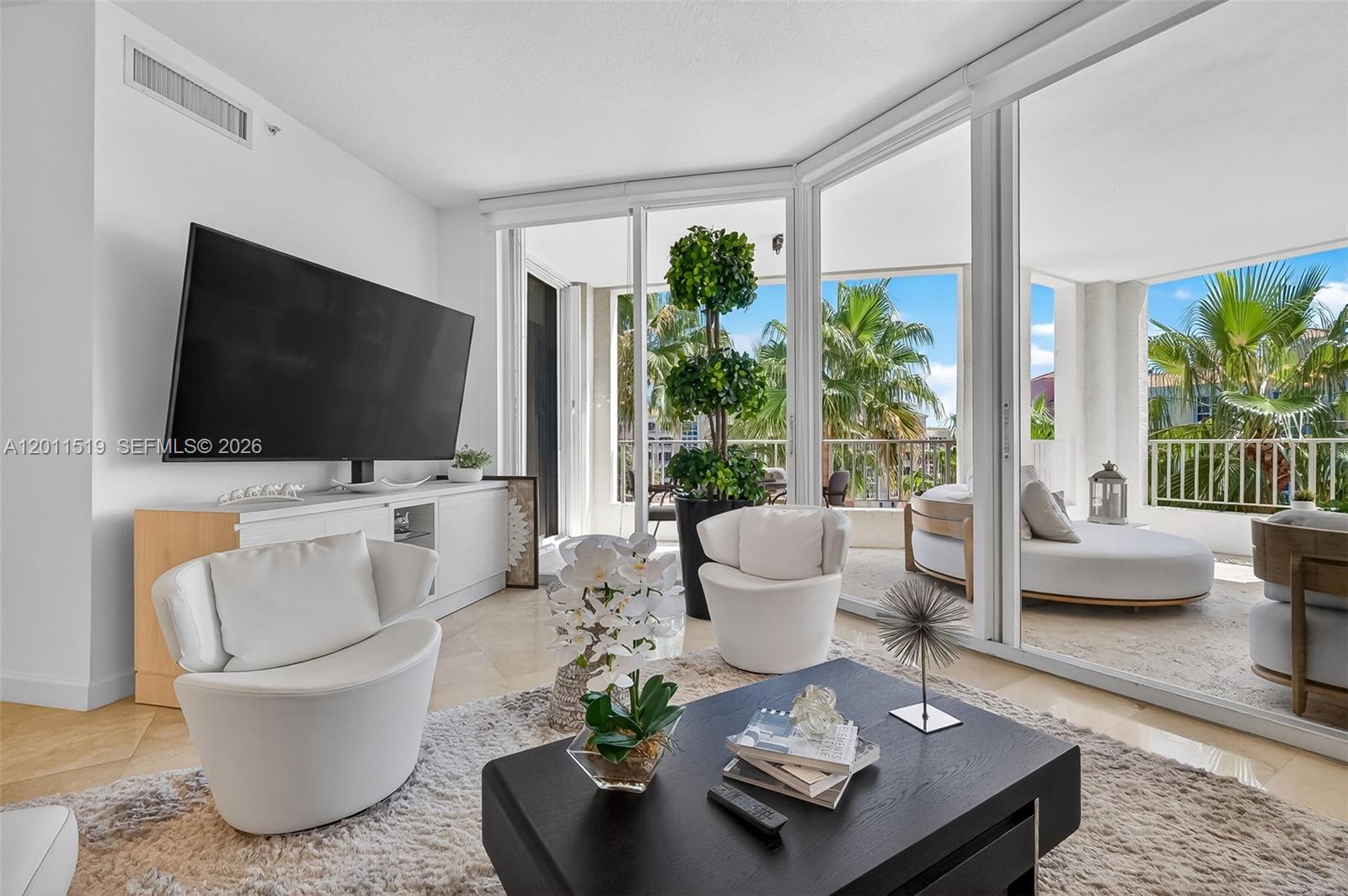 705 Crandon Blvd #506 Key Biscayne, FL 33149