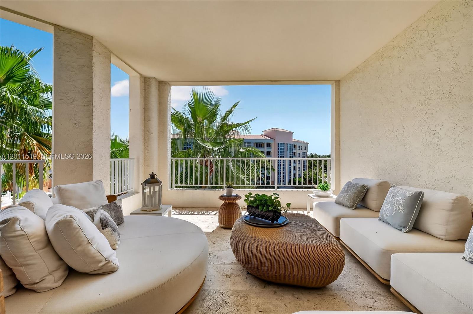 705 Crandon Blvd #506 Key Biscayne, FL 33149