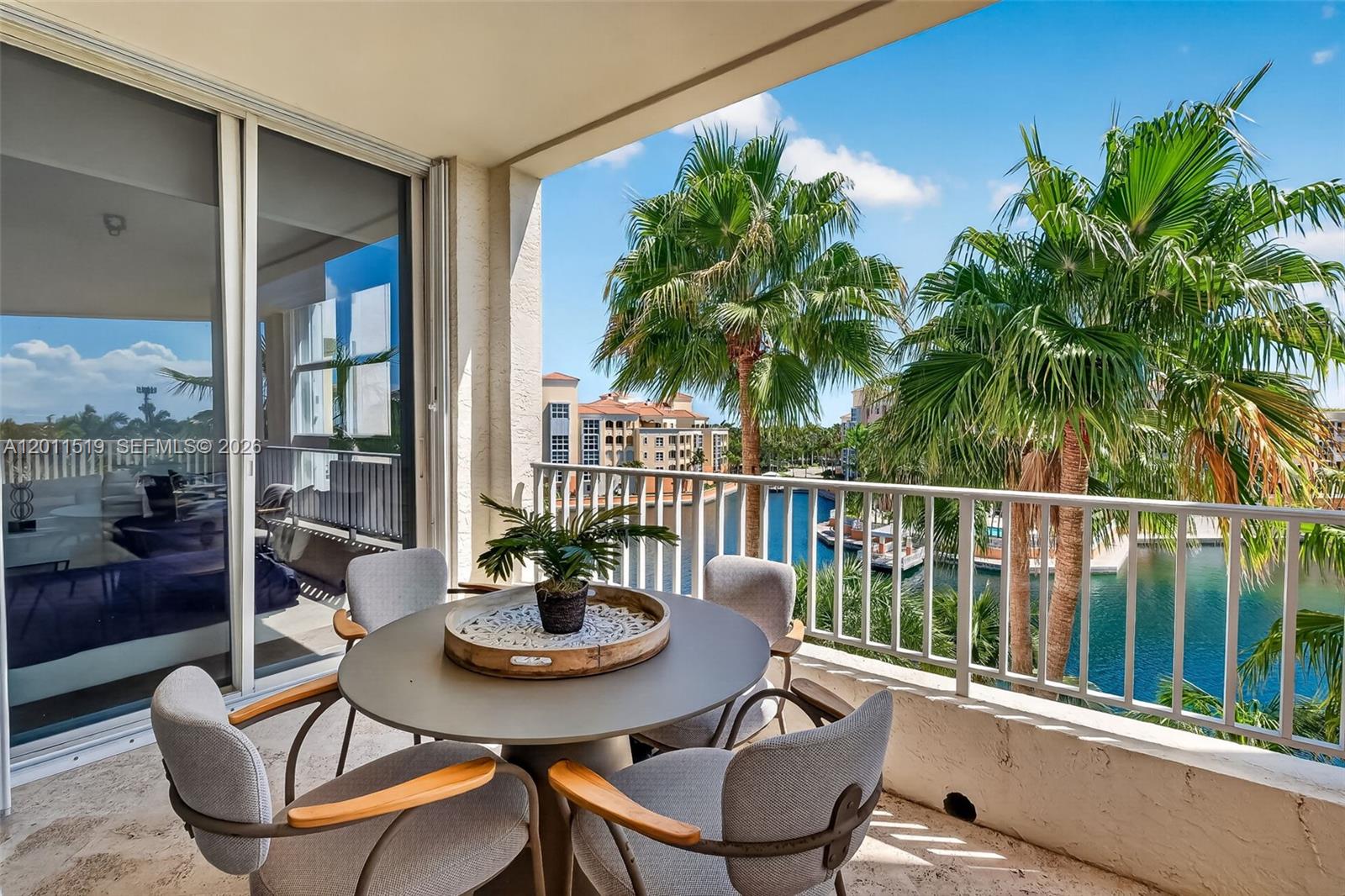 705 Crandon Blvd #506 Key Biscayne, FL 33149
