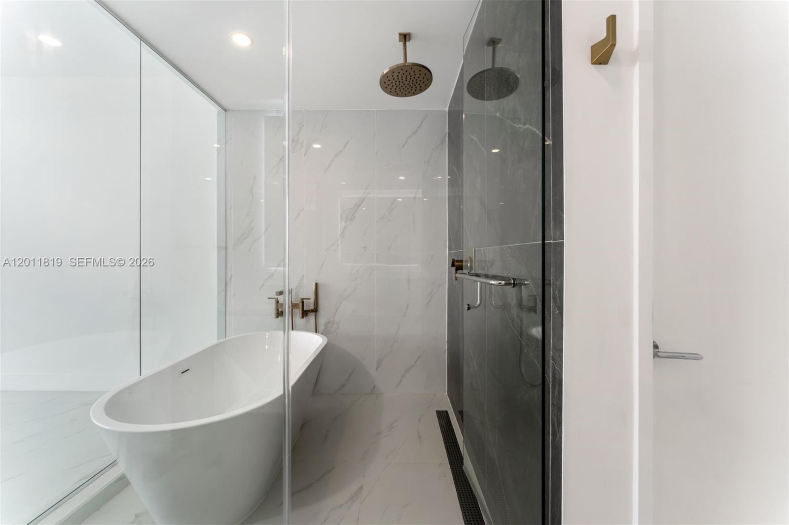 700 NE 24th #2504 Miami, FL 33137