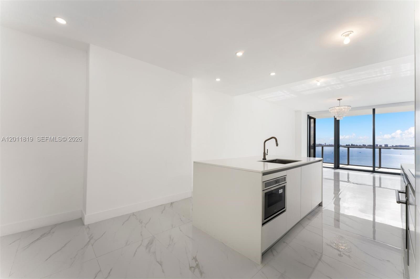 700 NE 24th #2504 Miami, FL 33137