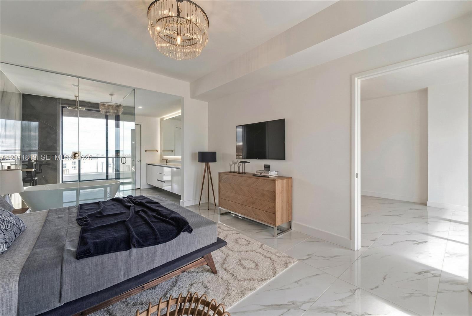 700 NE 24th #2504 Miami, FL 33137