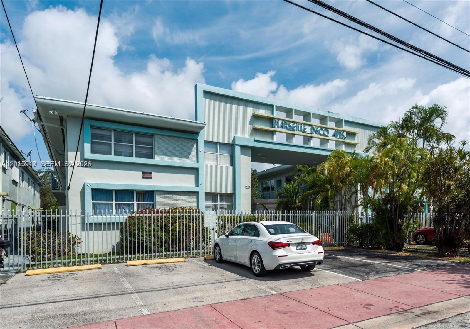 1239 Marseille Dr #2