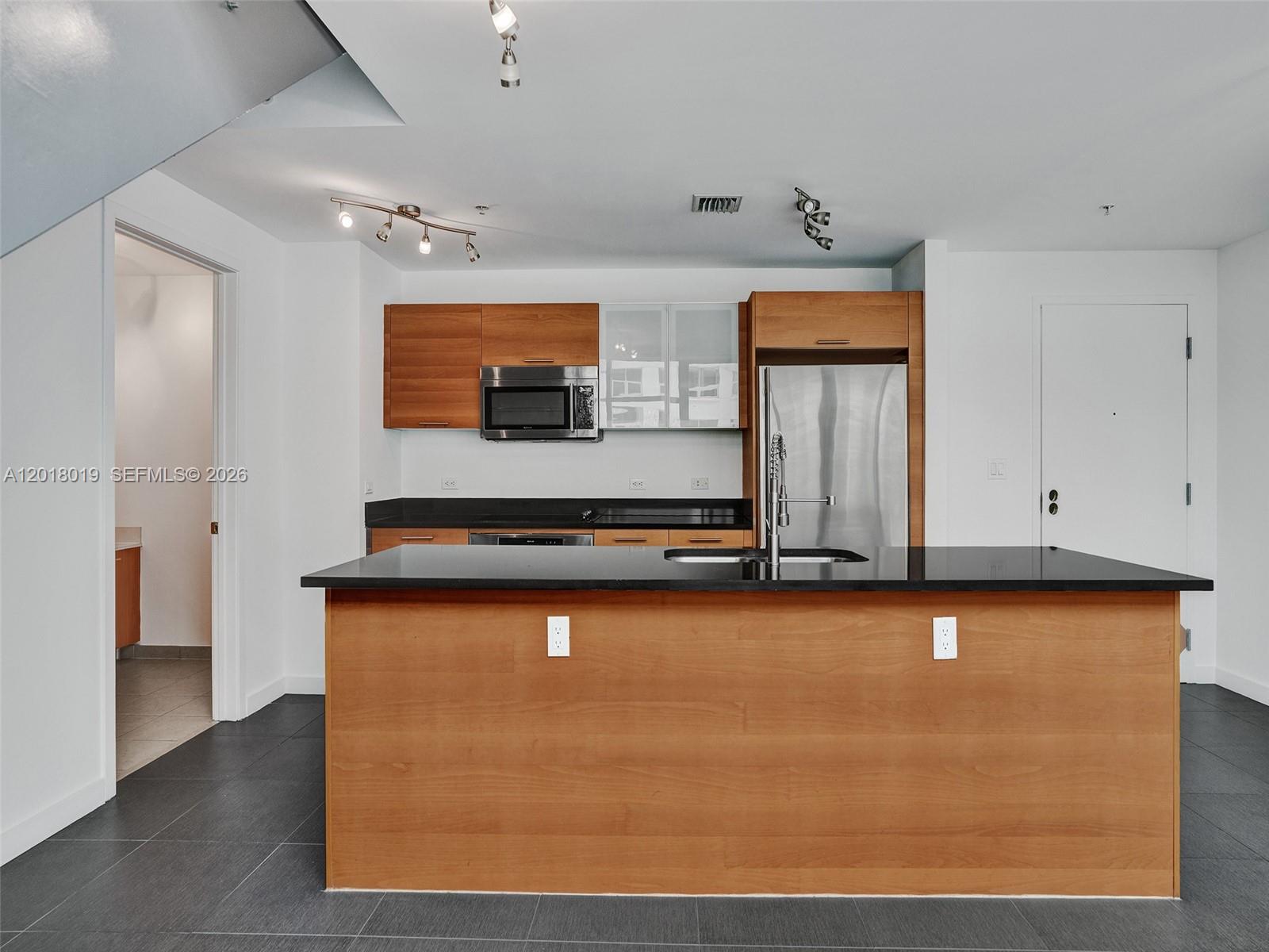 image 4 Midtown14