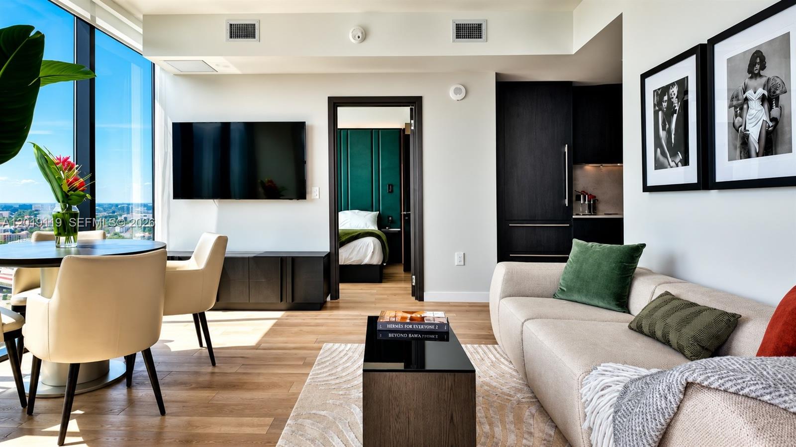 image E11EVEN Hotel & Residences12