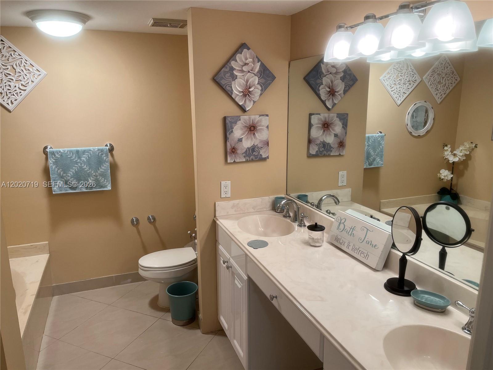 3610 Yacht Clb Dr #1511 Penthouse Aventura, FL 33180