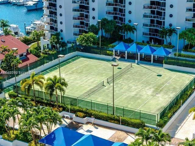 3610 Yacht Clb Dr #1511 Penthouse Aventura, FL 33180
