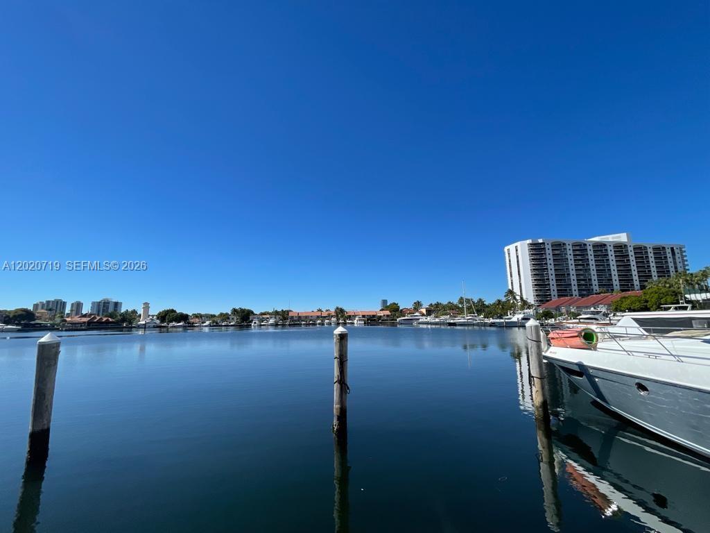 3610 Yacht Clb Dr #1511 Penthouse Aventura, FL 33180