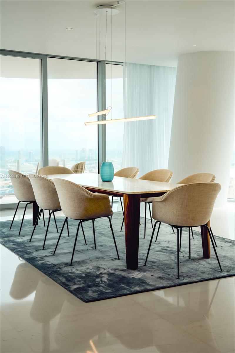 image Aston Martin Residences9