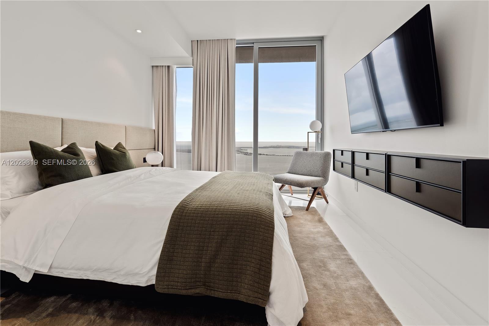 image Aston Martin Residences14