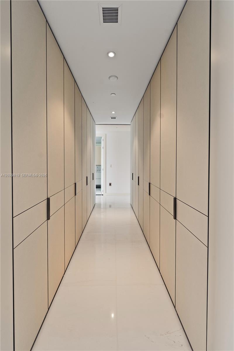image Aston Martin Residences21