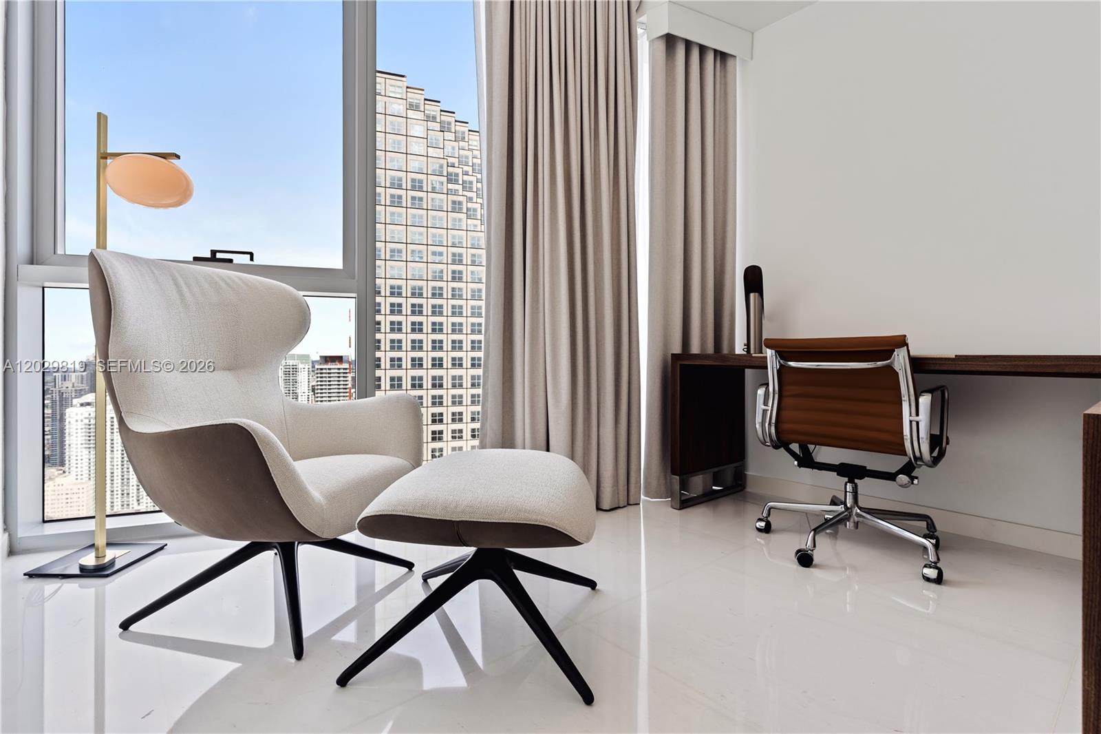 image Aston Martin Residences28