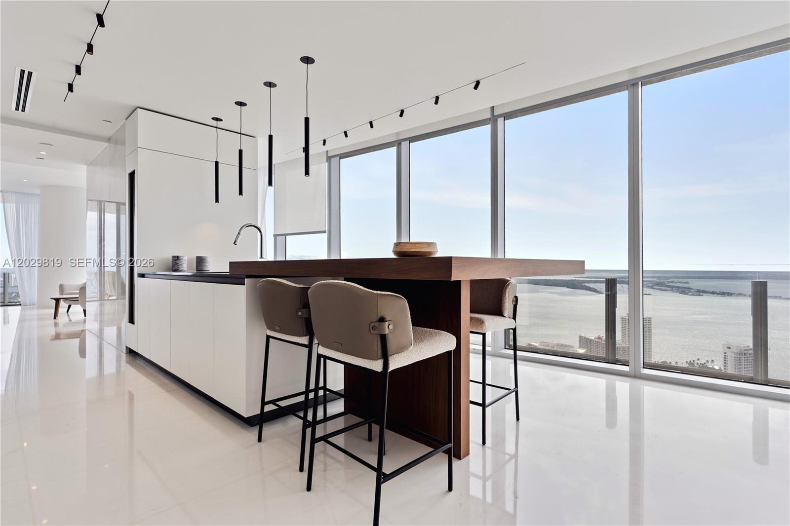 image Aston Martin Residences3