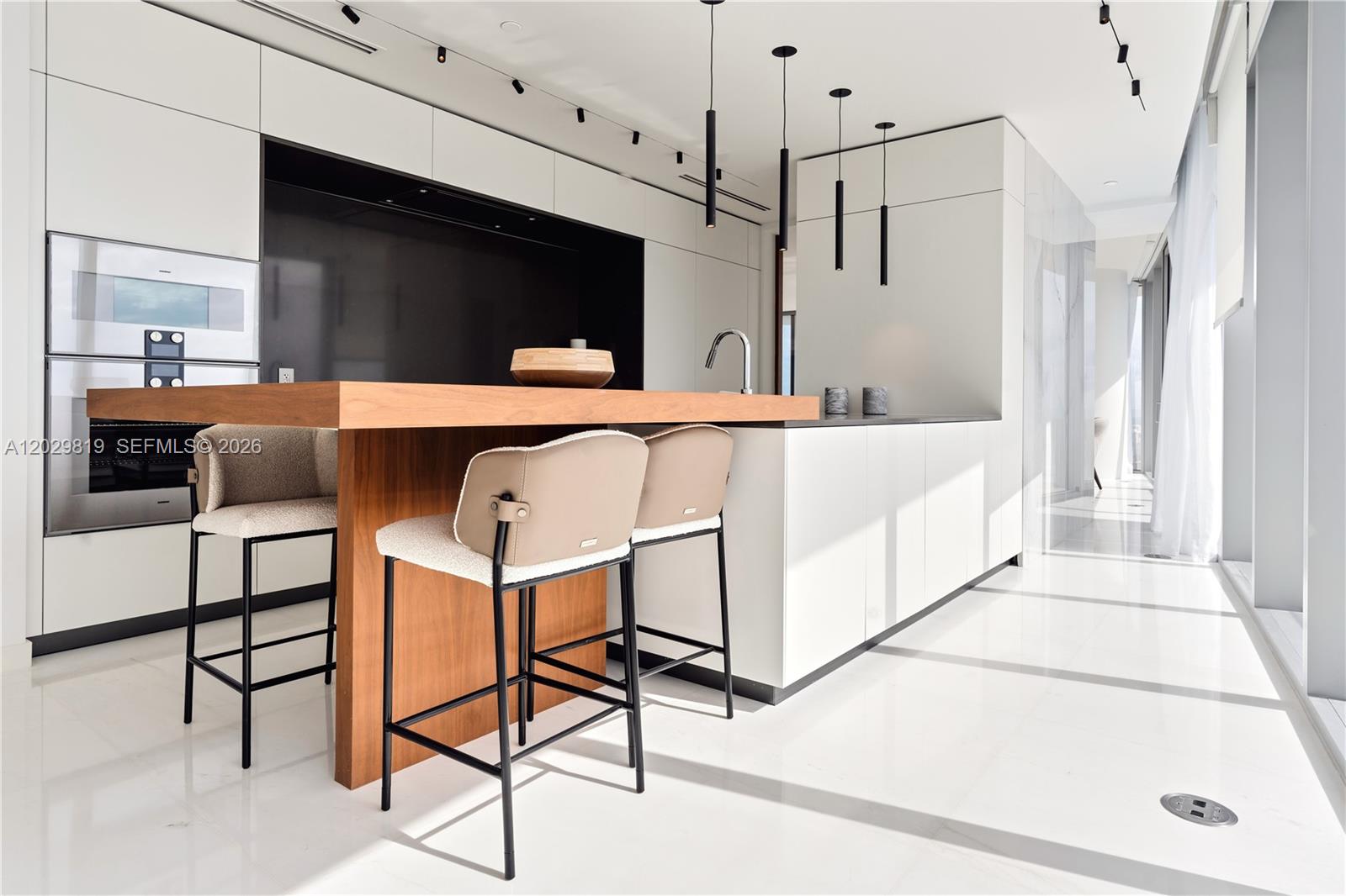 image Aston Martin Residences4