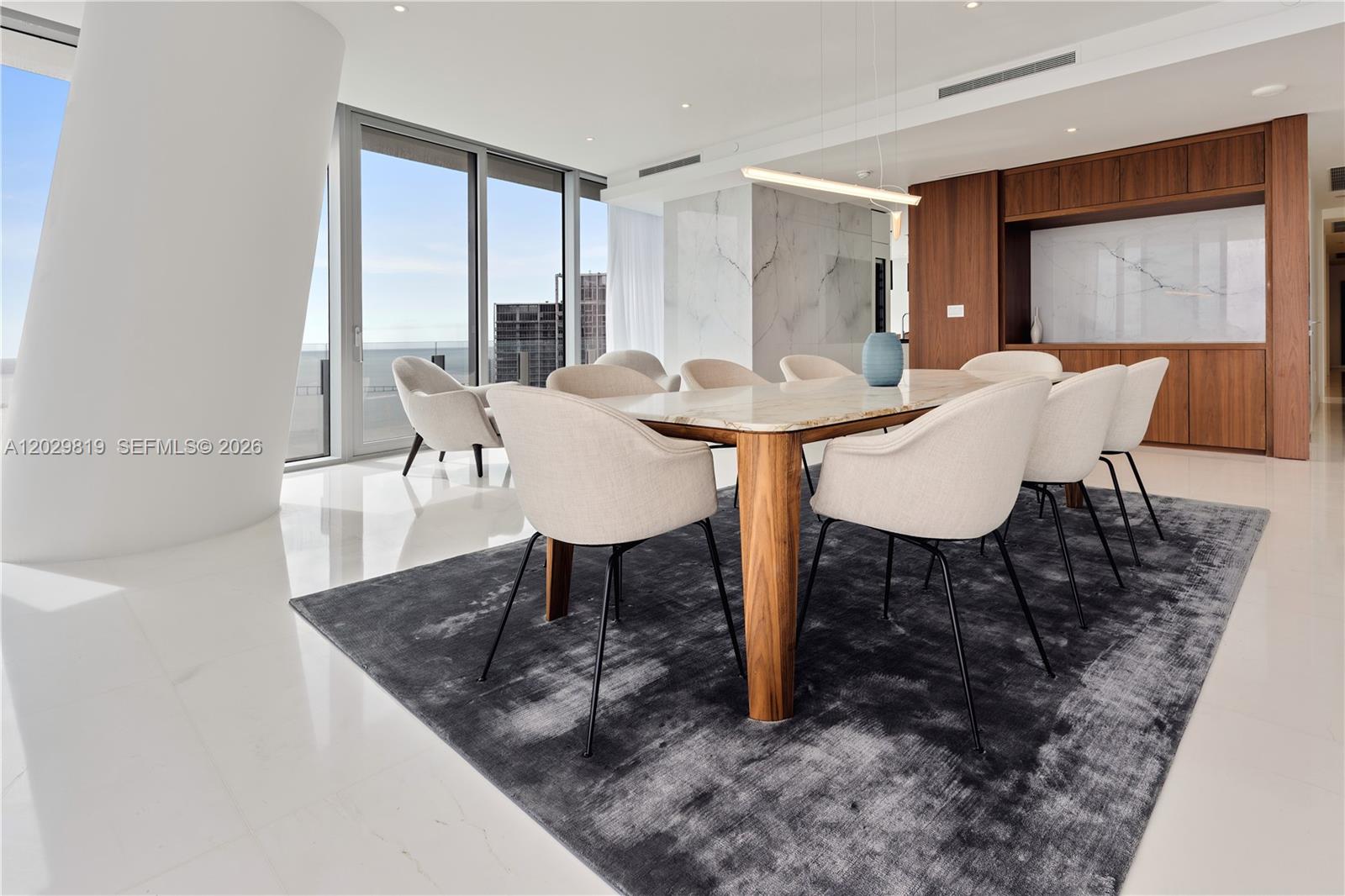 image Aston Martin Residences6