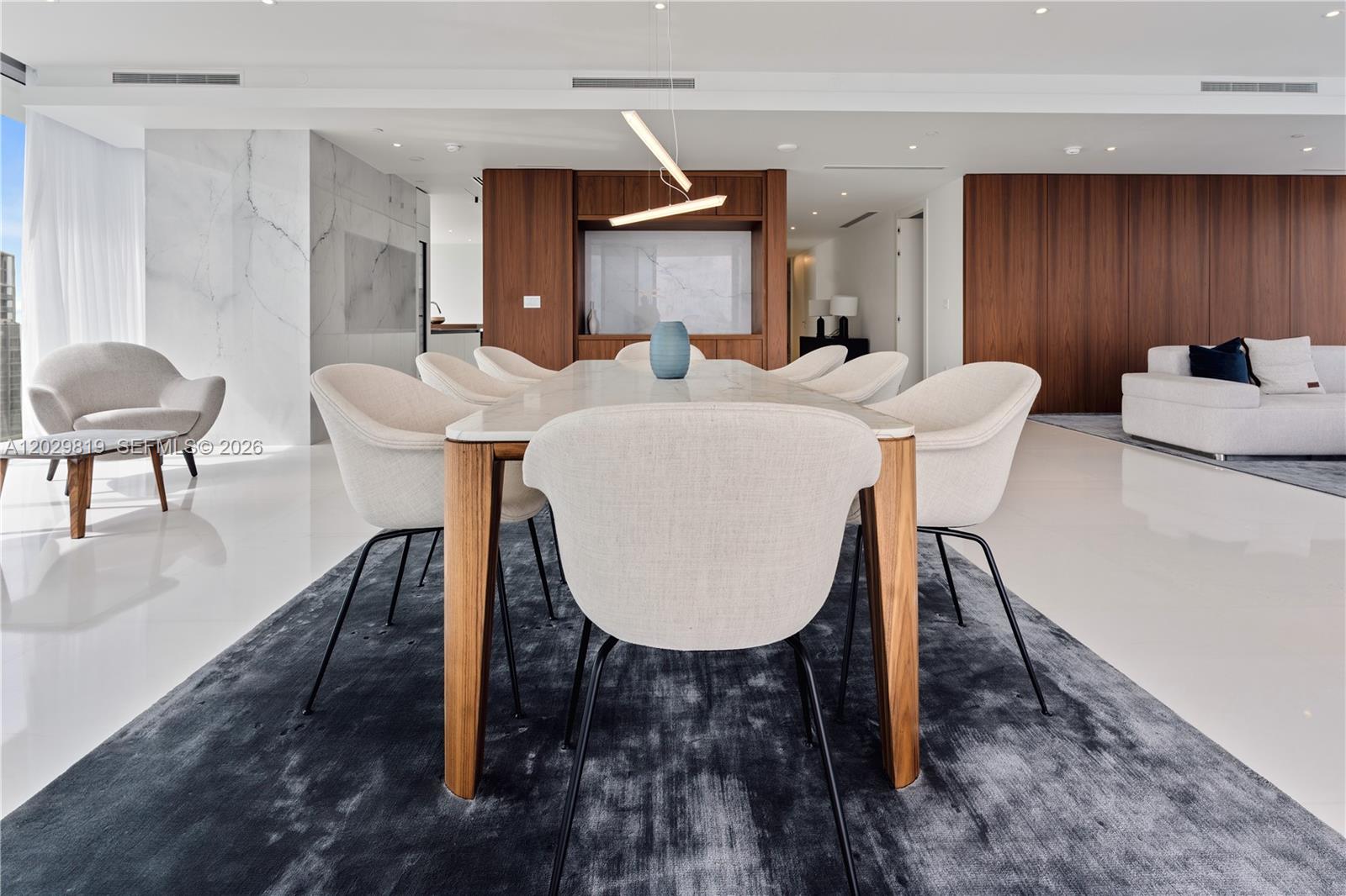 image Aston Martin Residences7
